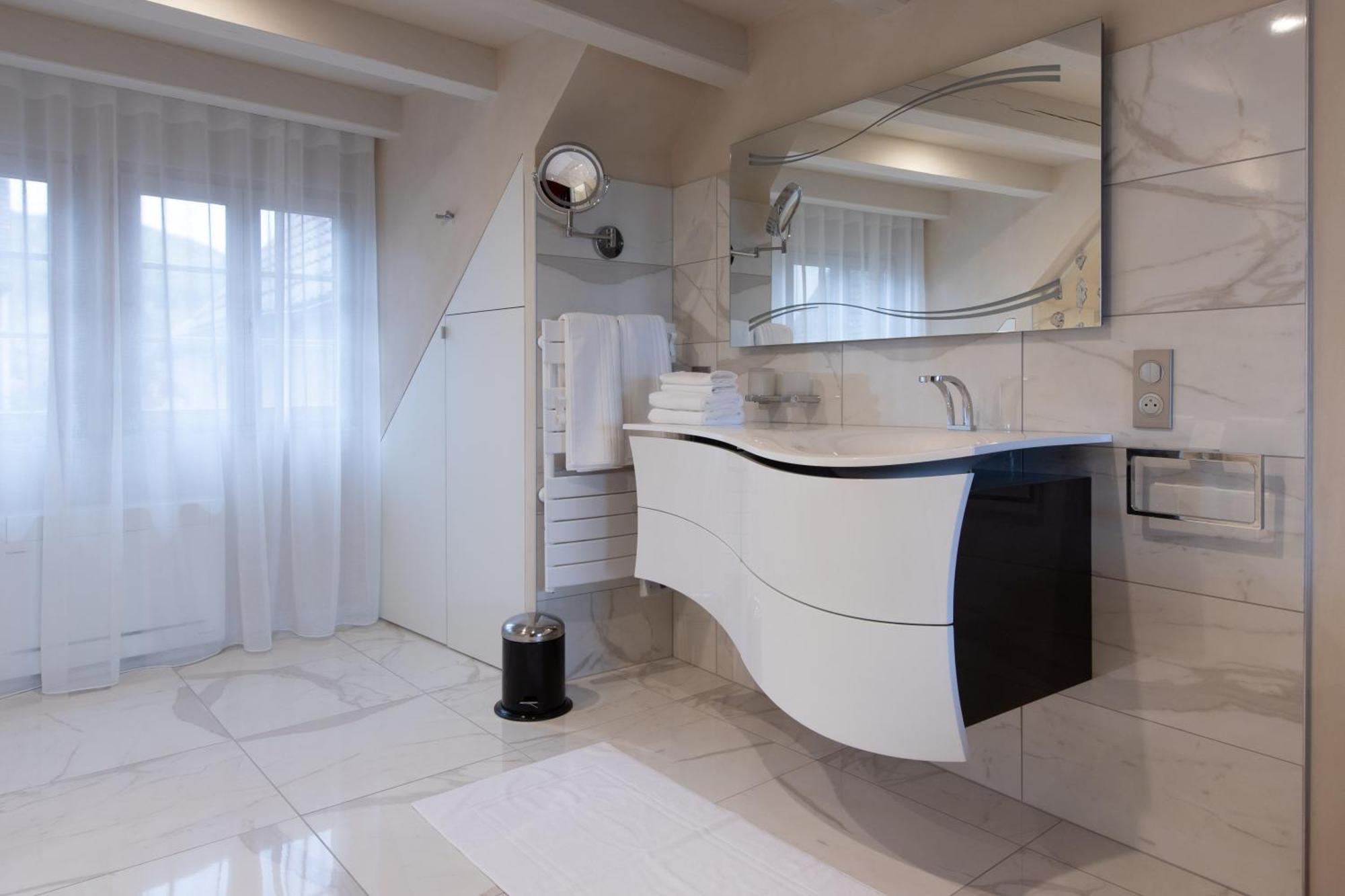 La Tour Des Fees-Spa Mittelbergheim Phòng bức ảnh