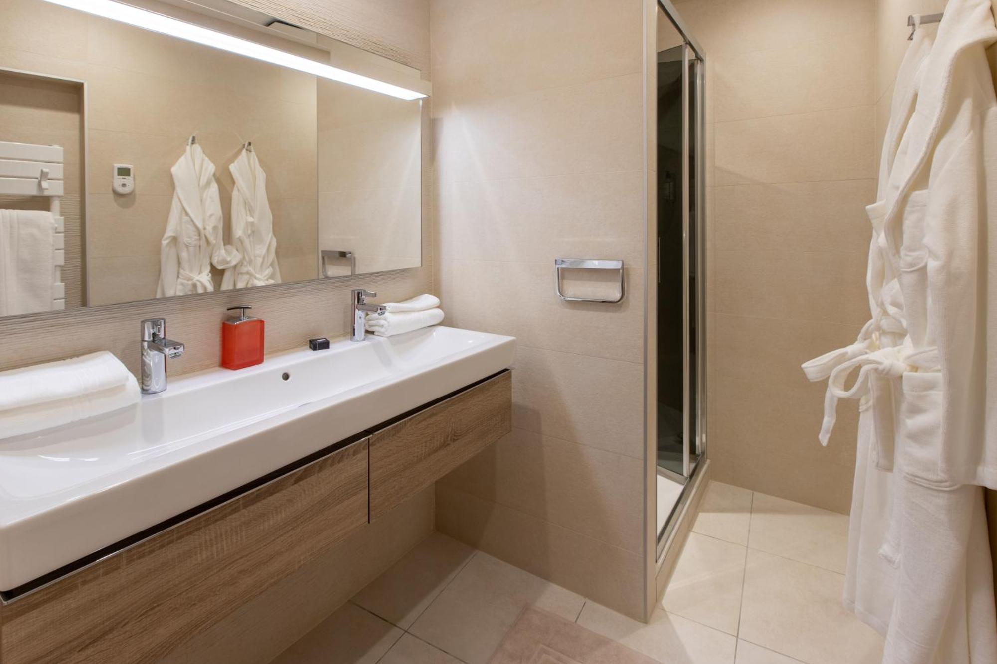 La Tour Des Fees-Spa Mittelbergheim Phòng bức ảnh
